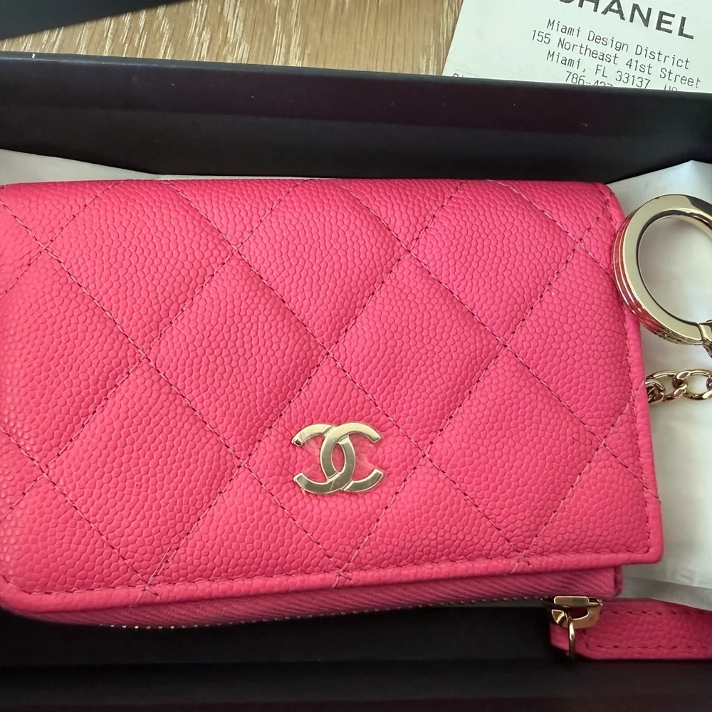 Chanel NEW caviar RARE Pink Quilted Key Holder Case 22k full set - Picture 3 of 10